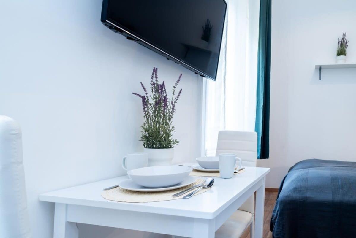 Modern Intimate Studio In The Center 布达佩斯 外观 照片